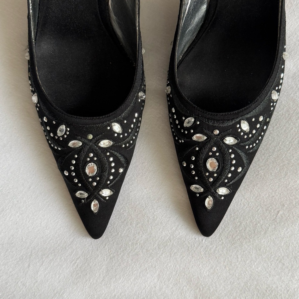 Nina Alaura Black Slingback Gemstone Heels - Picture 5 of 7